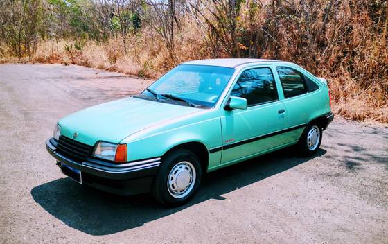 CHEVROLET KADETT 1.8 EFI GL 8V GASOLINA 2P MANUAL